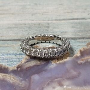 Elegant Silver Rhinestones Band Ring